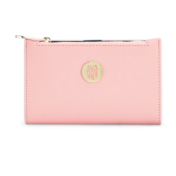 Tommy Hilfiger Madelyn Women’s Vegan Leather Wallet — Pink