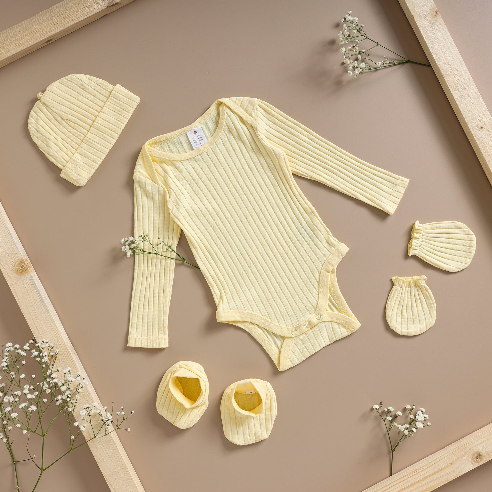 1_ff38ff27-7680-4b62-85cd-6885fc58f996.jpg Poshaak Baby Bodysuit Set - Image 1