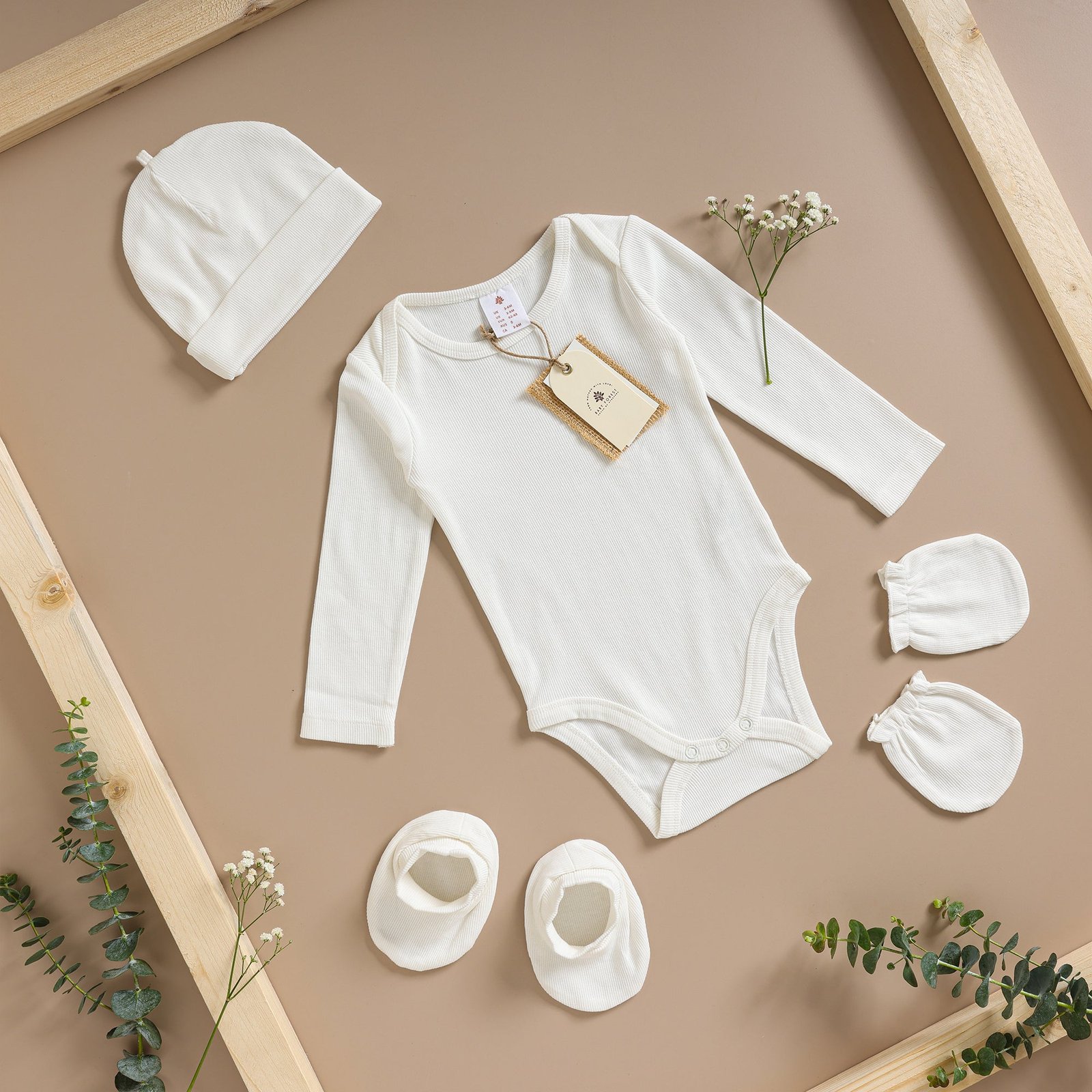 2_ad136991-859c-40b6-8fe8-368dd4d53fce.jpg Poshaak Baby Bodysuit Set - Image 1